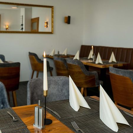 Roca Restaurant Und Hotel Bommersheim 외부 사진