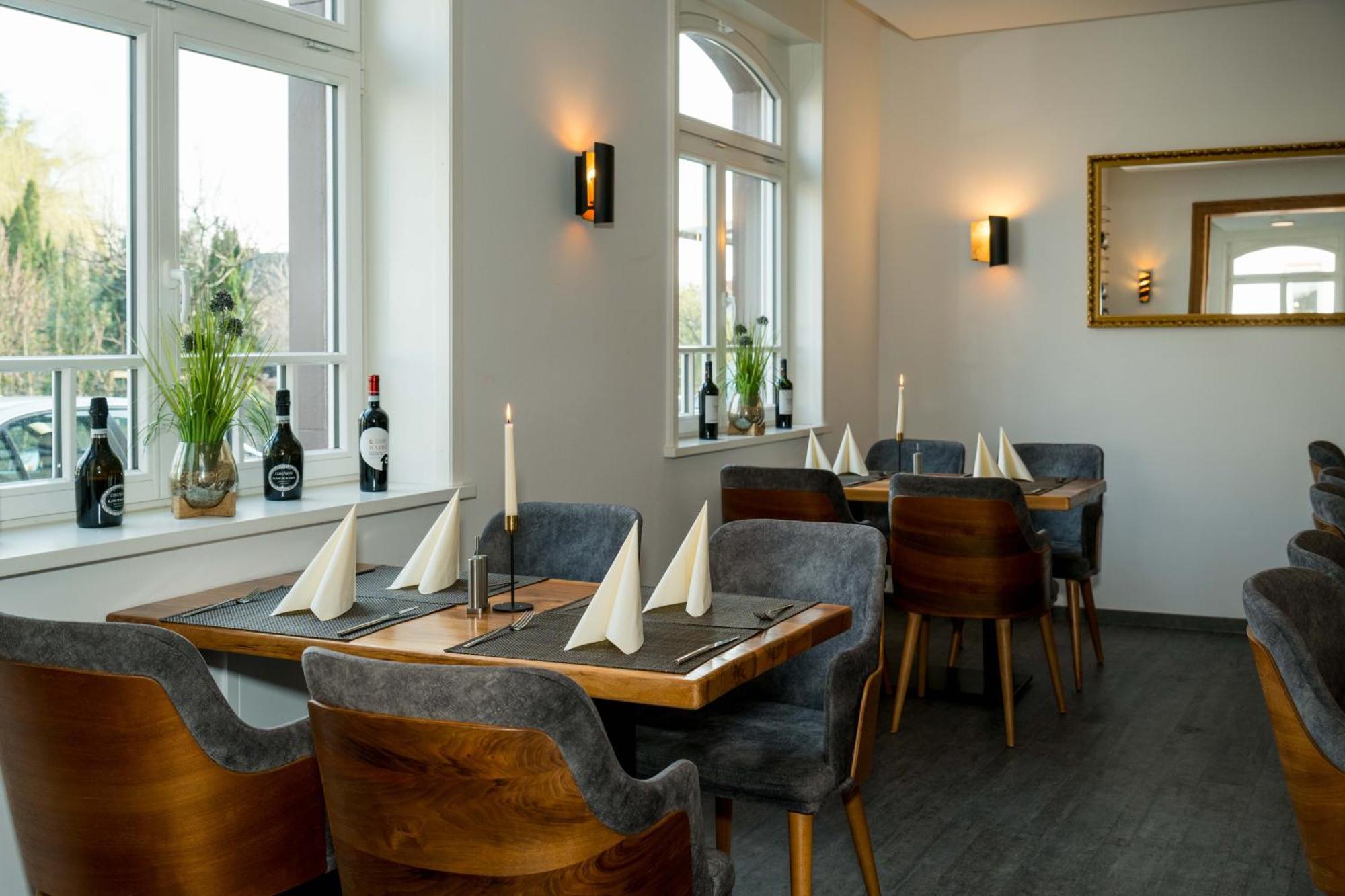 Roca Restaurant Und Hotel Bommersheim 외부 사진