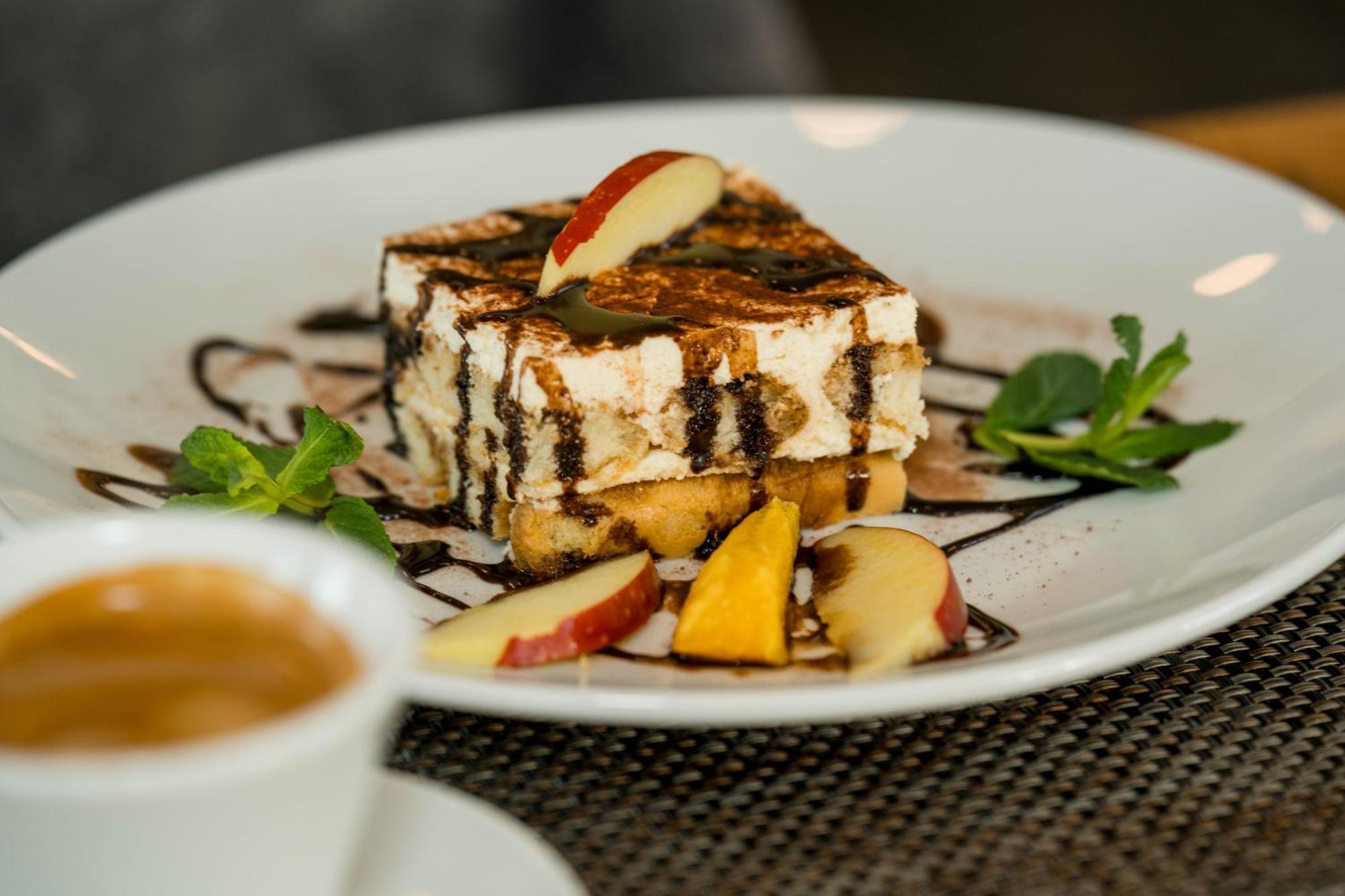 Roca Restaurant Und Hotel Bommersheim 외부 사진