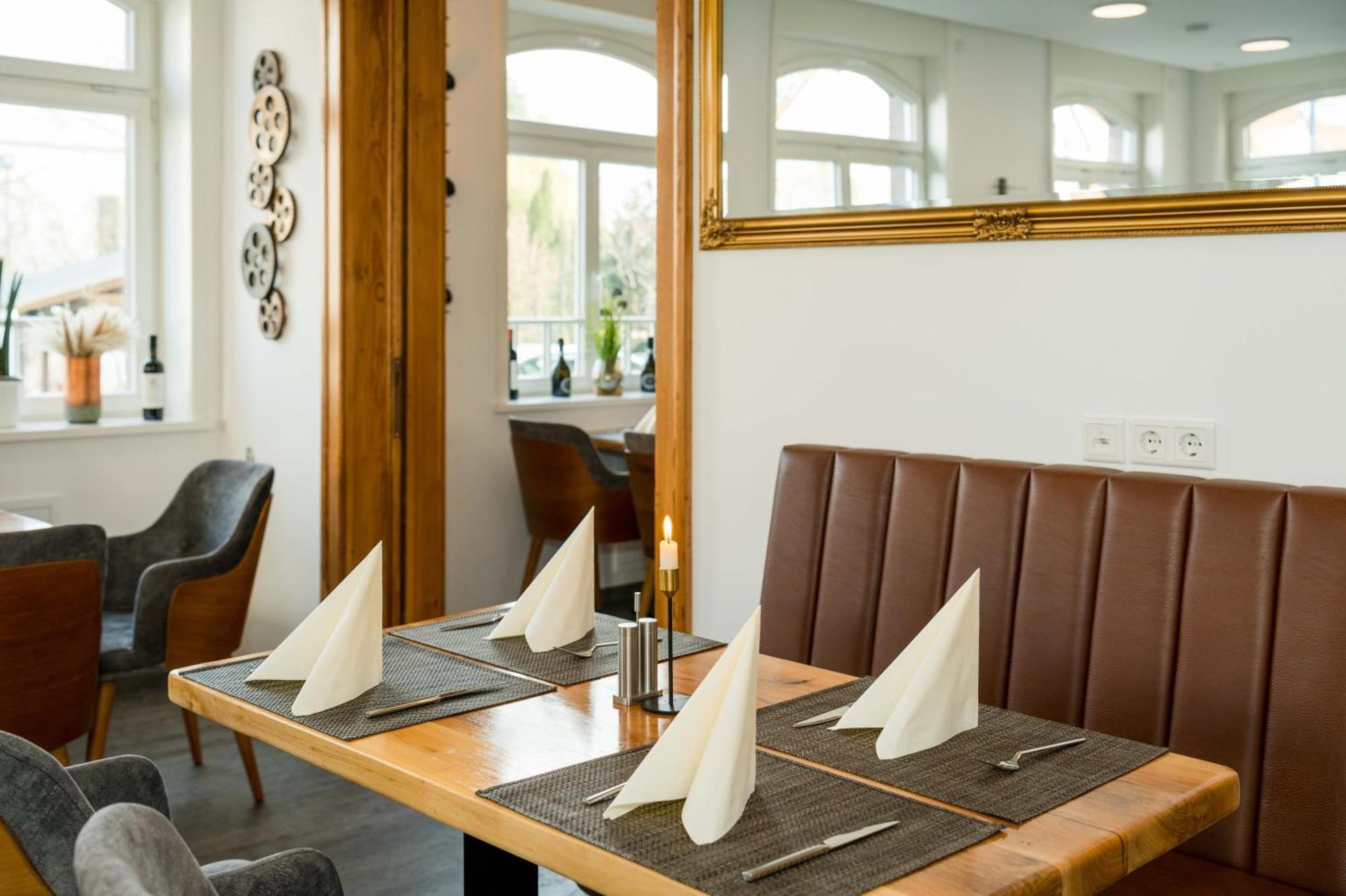 Roca Restaurant Und Hotel Bommersheim 외부 사진