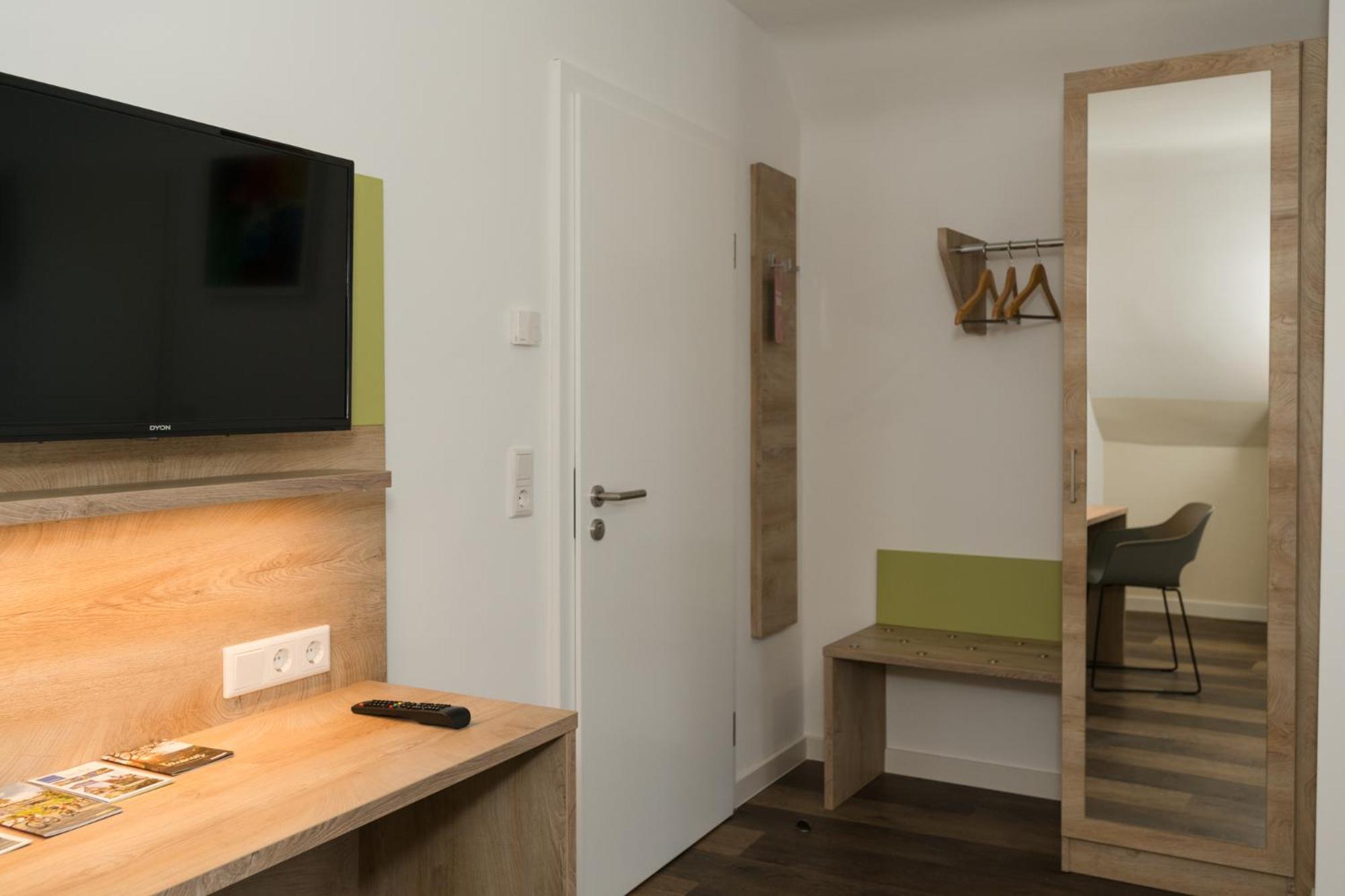 Roca Restaurant Und Hotel Bommersheim 외부 사진