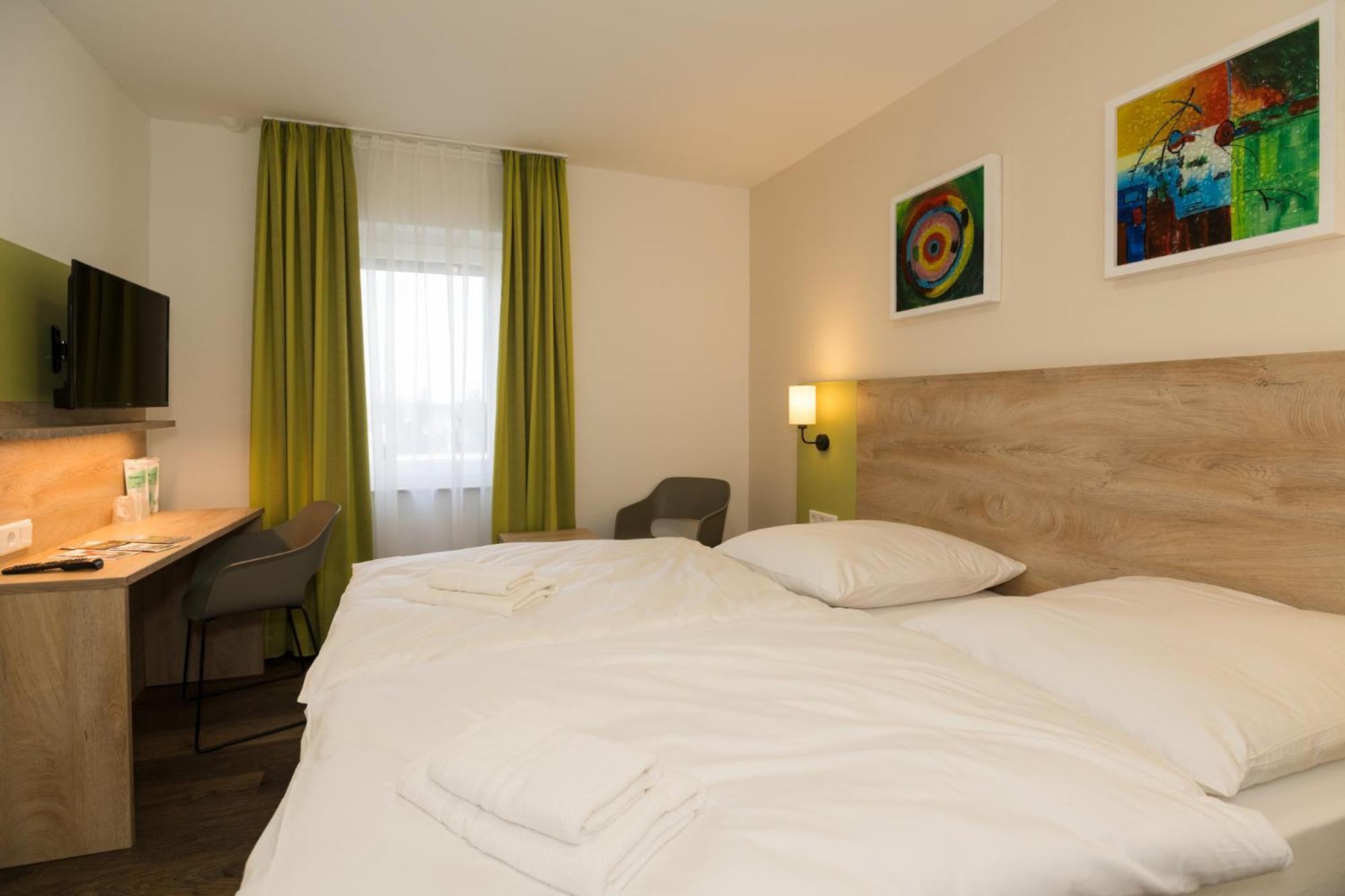 Roca Restaurant Und Hotel Bommersheim 외부 사진